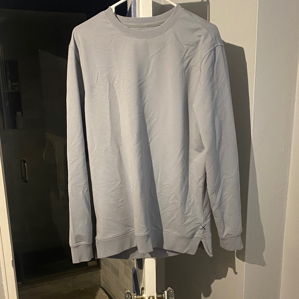 Cuts Clothing Men's Crewneck Sweater in Light Gray